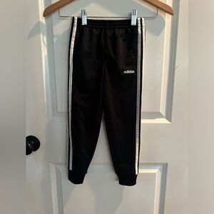 Adidas Unisex Kid Track Pants with Classic Stripes and Ankle Tight Size 5